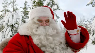 Kuva: Aatonilta: Joulupukki kera tonttuapurin